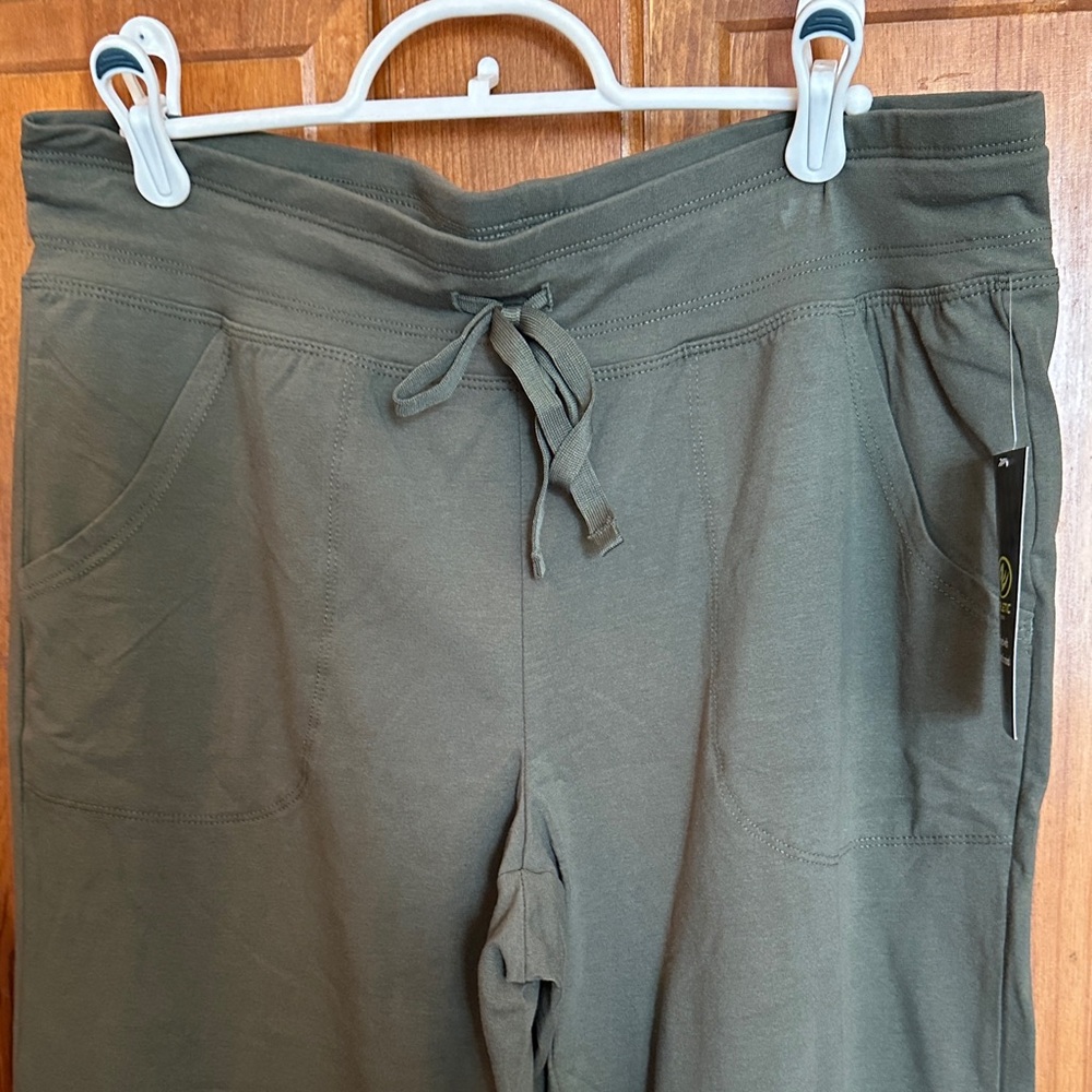 Athletic Works Olive Green Women's Pants - Picture 3 of 4